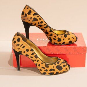 Leopard Print Calfskin Shoes - Guess 8.5 fits like a 9